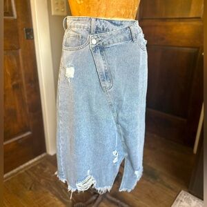 𝓕𝓻𝓮𝓮 𝓟𝓮𝓸𝓹𝓵𝓮 𝓥𝓲𝓫𝓮𝓼🪄Denim Midi Skirt Womens Size 28
